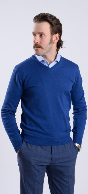 Blue cotton v-neck