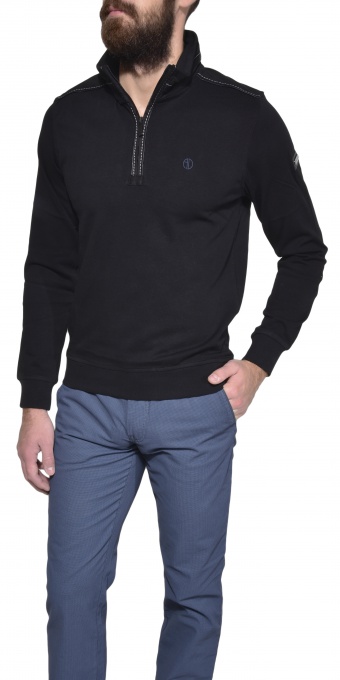 Black cotton pullover