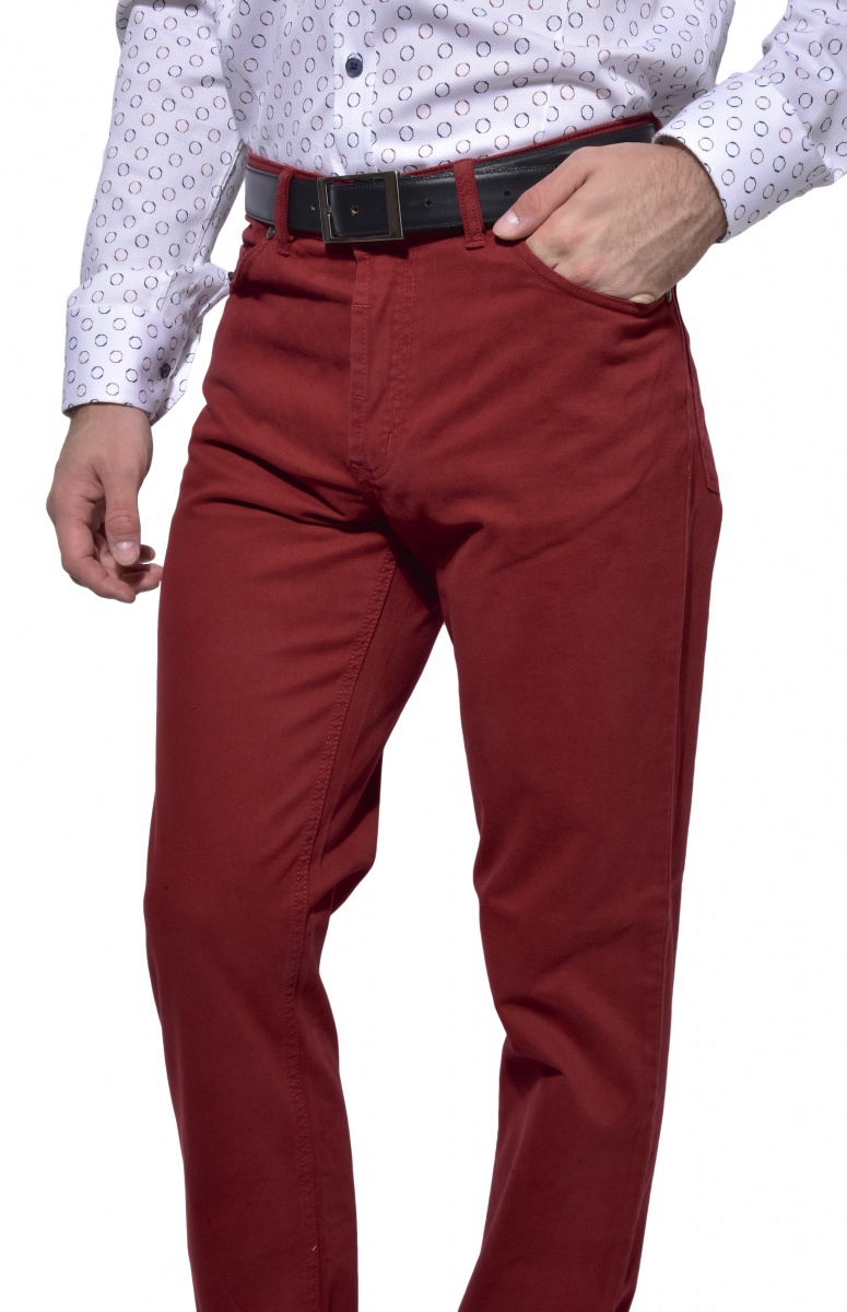 Burgundy five-pocket trousers